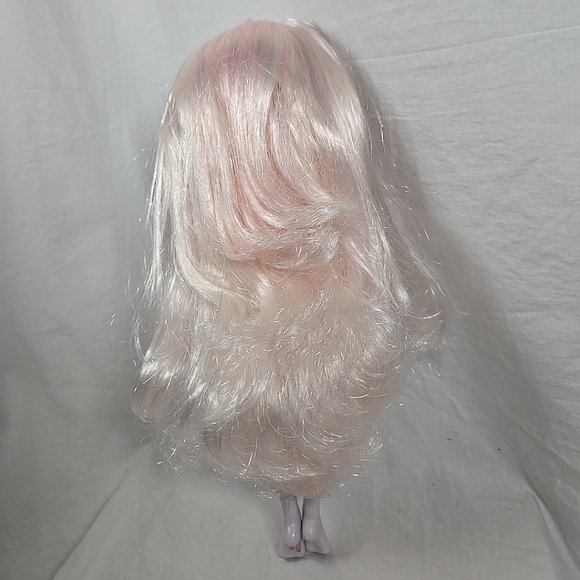 Fashion Doll with Pink Hair and White Outfit - Picture 6 of 12